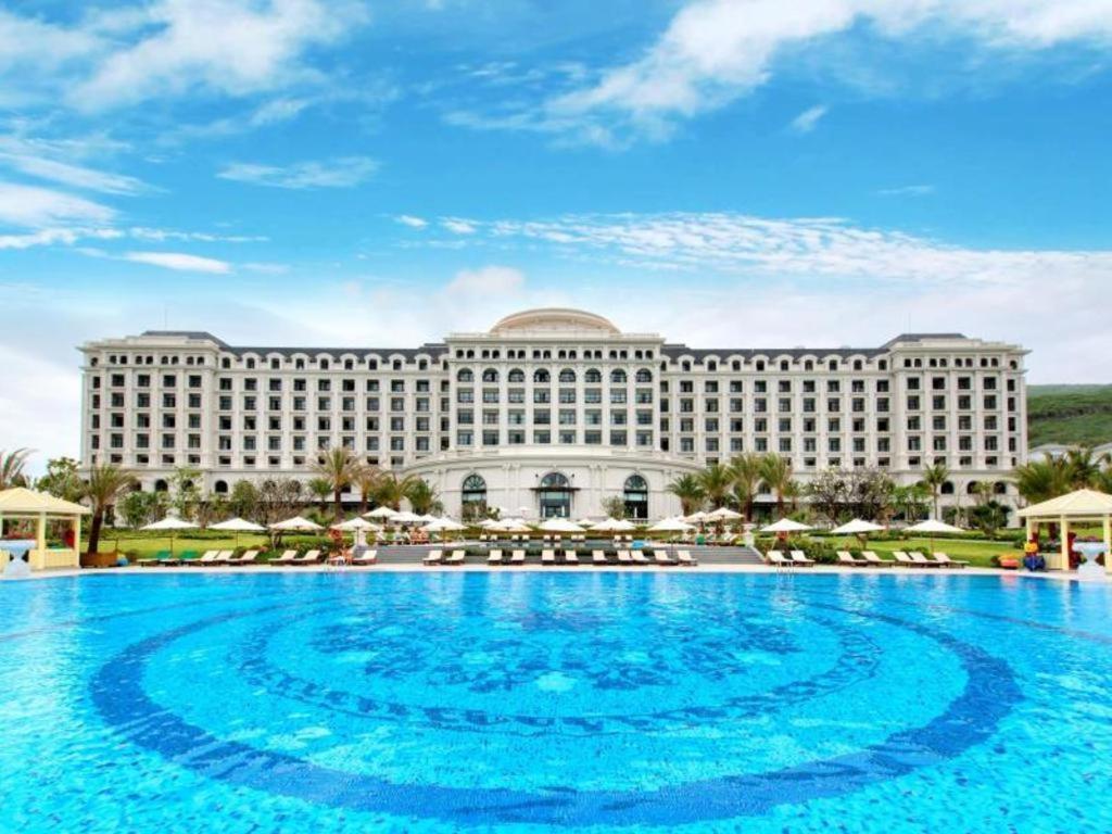 Vinpearl Discovery Rockside Nha Trang Exterior photo